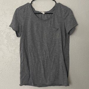 Gap gray short sleeve tee